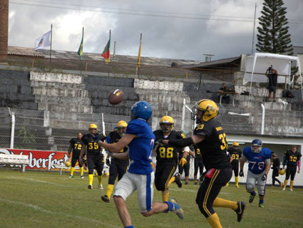 Confronto entre Chacais e Drones no EstÃ¡dio dos PlÃ¡tanos 