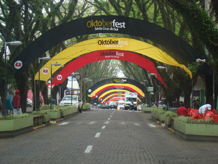TÃƒÂºnel Verde fica mais colorido nos dias que antecedem a Oktoberfest