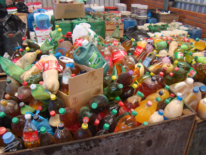 No total, em seis anos de projeto, mais de 422 mil litros de Ì_leo foram recolhidos