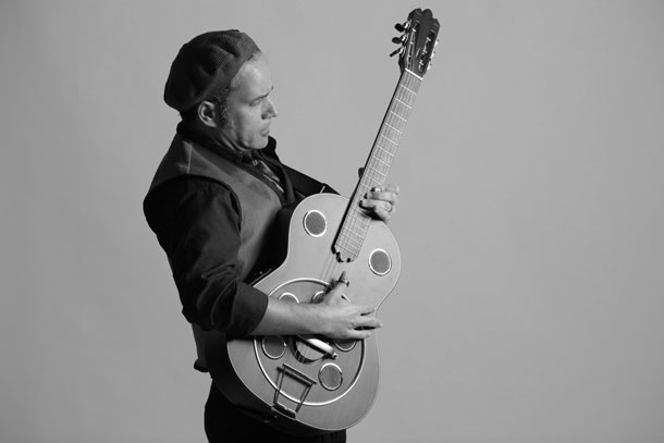 Marcello Caminha faz o show principal hoje à noite