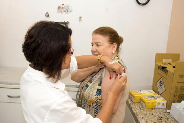 Professores das escolas públicas e privadas passam a integrar o público-alvo