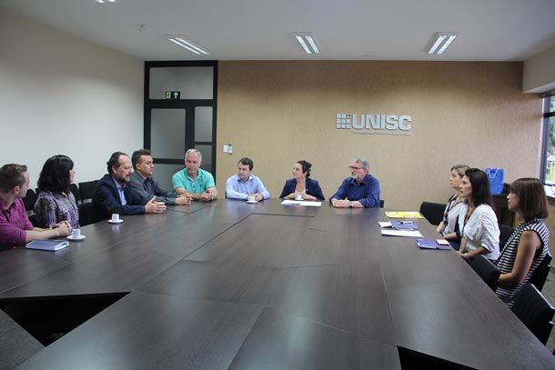 Reitoria da Unisc e direção da empresa se reuniram nesta semana: apoio e agradecimento