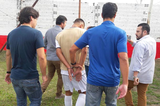Prisão ocorreu durante o jogo Sapucaiense x Farroupilha