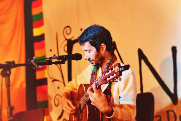 João Mendes Rio tem peregrinado pelo Brasil fazendo shows e outras atividades