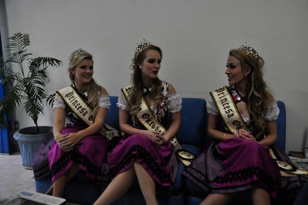 Trio visitou o Riovale Jornal na tarde dessa segunda-feira