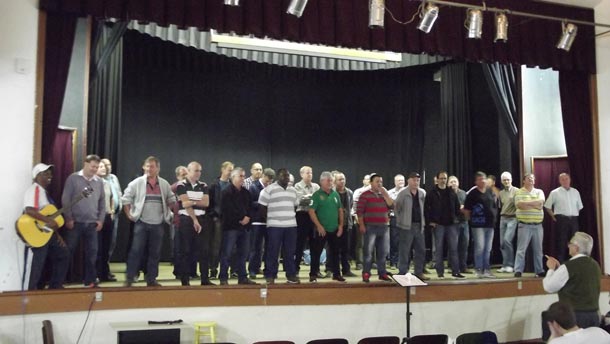 Os Canarinhos do São Luís têm ensaiado com afinco nas últimas semanas para voltar a emocionar o público