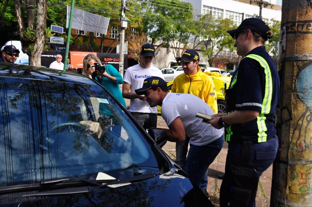Pilotos da equipe Eurofarma participaram da ação de conscientização