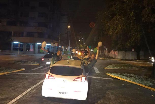 Festa do Avenida agitou as ruas de Santa Cruz do Sul no domingo