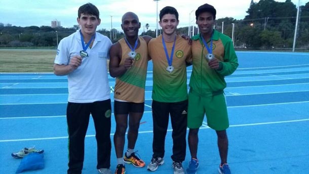Revezamento da AMO/Unimed obteve vice-campeonato dos JUGs nos 4x400