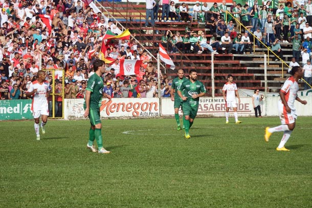 Avenida e São Luiz decidiram o título da Divisão de Acesso na tarde de sábado