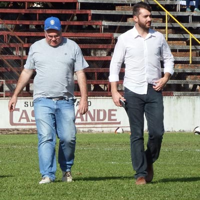 Jair e Guilherme Eich, presidente e vice de futebol do Avenida