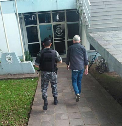 Empresário foi preso na Rua Borges de Medeiros por volta das 14h30min