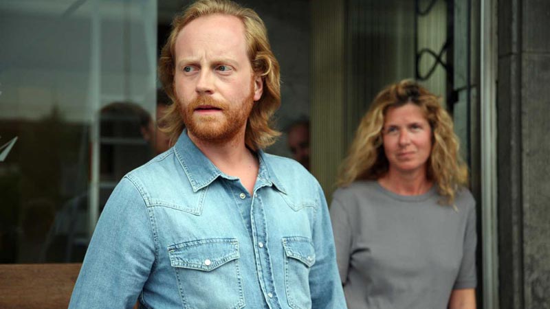 Unindo comédia e drama, o filme conta a história de Johnny e Matty