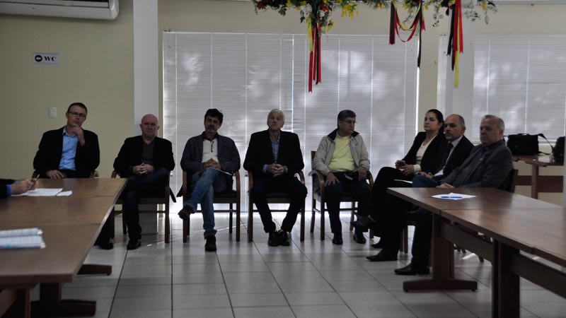 Membros titulares do Conselho Diretor da Agência Reguladora