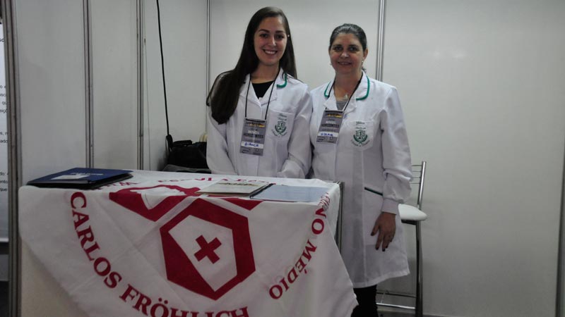 Bianca Goulart e Gislane Pierozan da Escola Willy Carlos Frohlich representam Santa Cruz do Sul