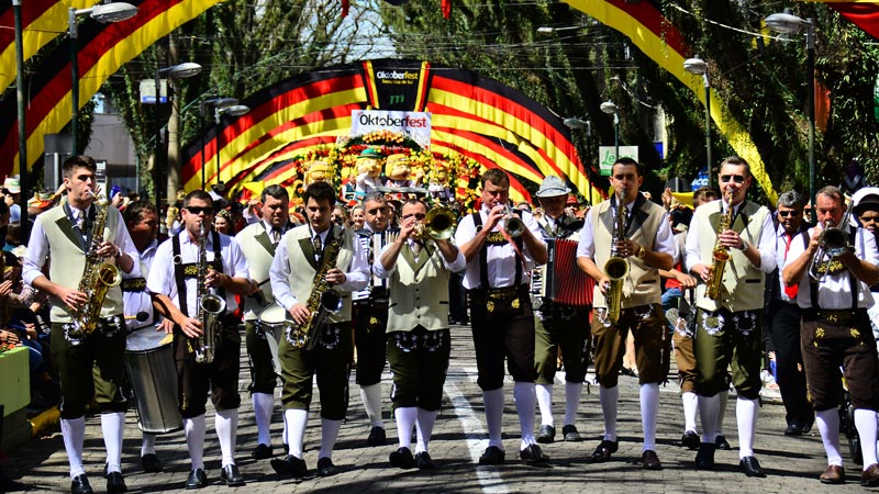 Bandinha típica integra o projeto
