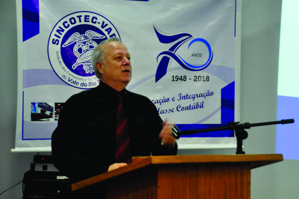 Presidente do Sincotec, Valdir Bruxel, apresentou a programação de aniversário  