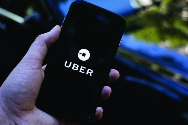 Entre as regulamentações estão a realização do curso de primeiros socorros, o uso de veículos com capacidade para até cinco passageiros, a destinação de relatórios mensais e parte do valor ao município e emplacamento em Santa Cruz do Sul 