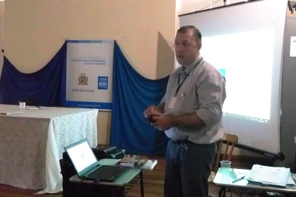 Durante o dia palestras, oficinas e debates fizeram parte da programação