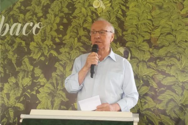 Odacir Klein: 'governo considera a cultura do tabaco muito importante para a economia'