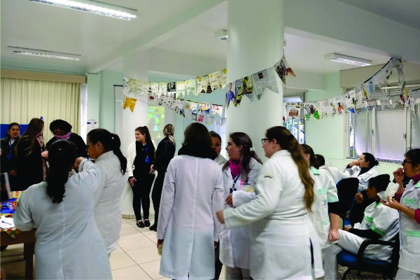 Funcionários prestigiaram o evento