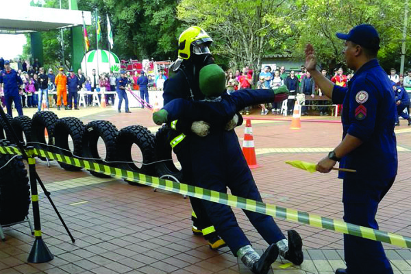 Prova testa as habilidades dos Bombeiros do Rio Grande do Sul