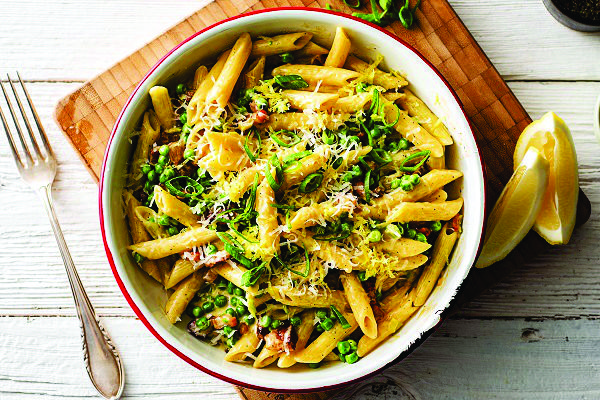 No jantar um cardápio típico italiano será servido aos convidados com Penne à Carbonara, Beringela à Parmegiana, Sopa de Capeletti entre outras variedades