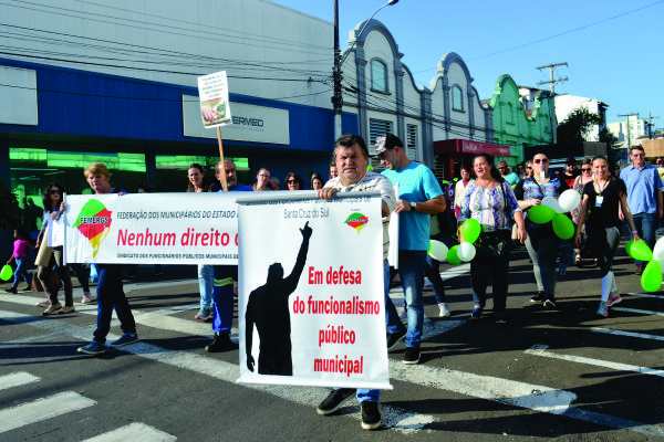 Manifestações iniciaram já na tarde de quarta-feira, nas ruas do Centro