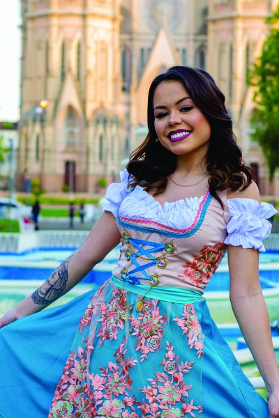 Candidata 15: Alexia Gabrielle Humburger