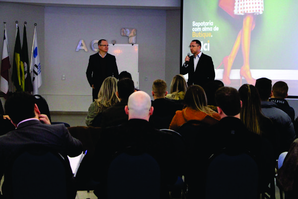 Convenção reuniu franqueados, gerentes, diretores e funcionários, em Lajeado