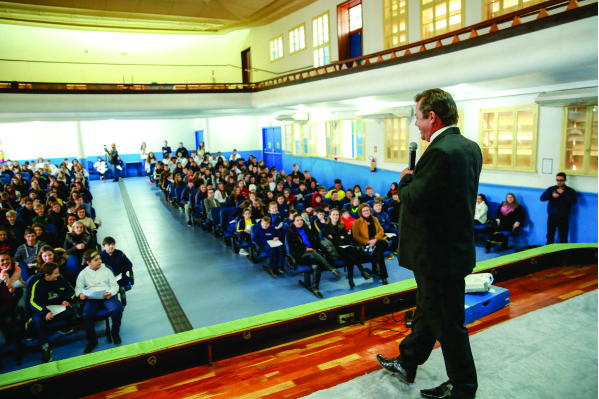 Professor Doutor Jair Putzke, que falou sobre