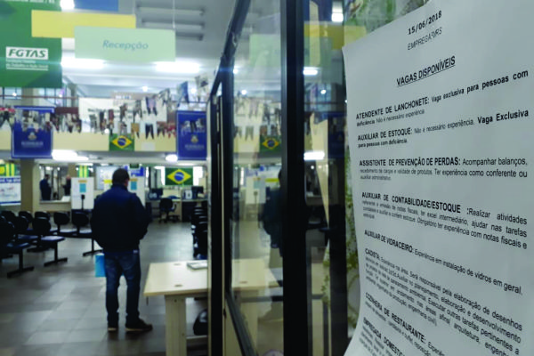 18 vagas de emprego foram ofertadas ao santa-cruzenses