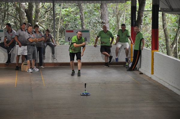 Paulo Simianer quer manter o foco para seguir na primeira posição