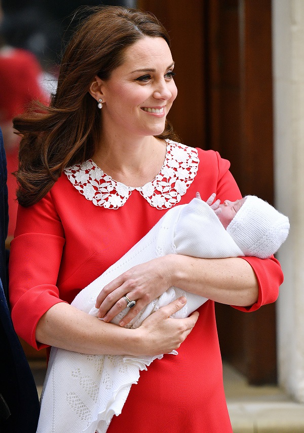 Kate Middleton cerca de seis horas ap—s o parto de seu filho