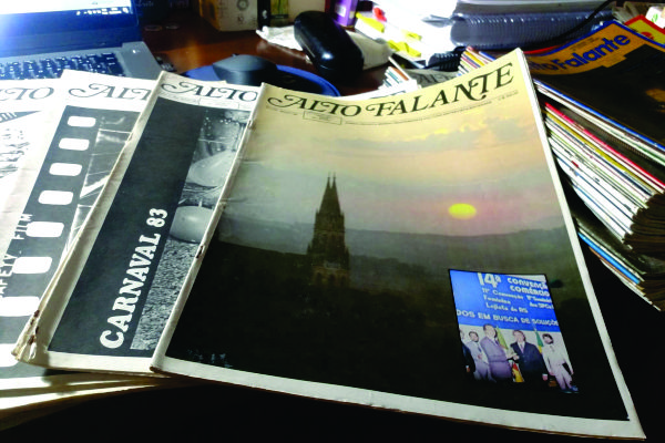 Algumas das edições doadas por Mirna Pires de Freitas