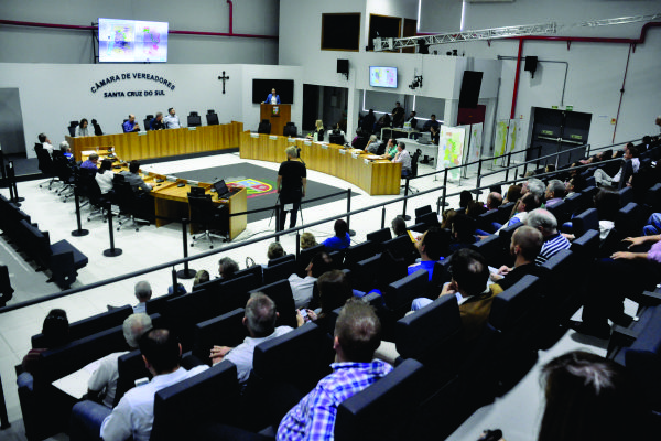 Segunda audiência aconteceu na Câmara de Vereadores e contou com grande participação do público