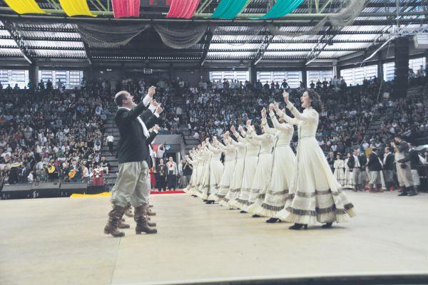 Apresentações iniciam na sexta-feira e terminam no domingo