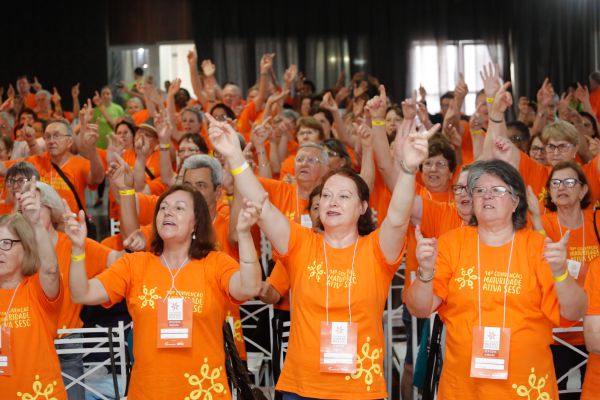 Evento reúne 1.300 idosos em Torres