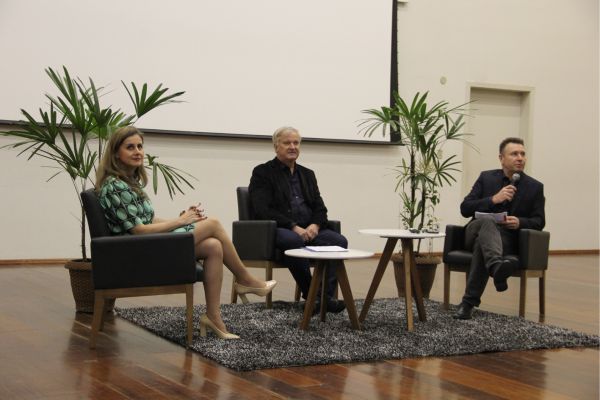 Ronise Dotto, Elenor Schneider e George Mundstock