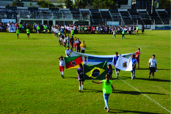 Cerimônia de abertura com desfile das equipes acontece às 8h no Estádio dos Plátanos