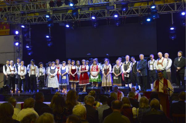 A cerimônia religiosa foi celebrada pelo pastor Márcio Trentini e contou com a participação do Coral da Afubra