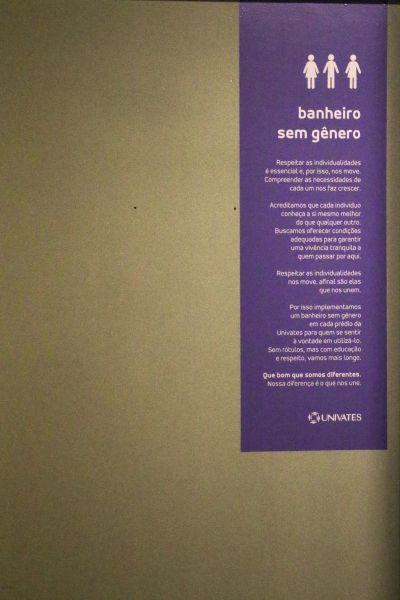 O banheiro sem gênero da Univates foi adequado para garantir acessibilidade a todos