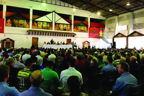 Mais de 500 pessoas participaram da audiência pública promovida em Santa Cruz do Sul (RS)