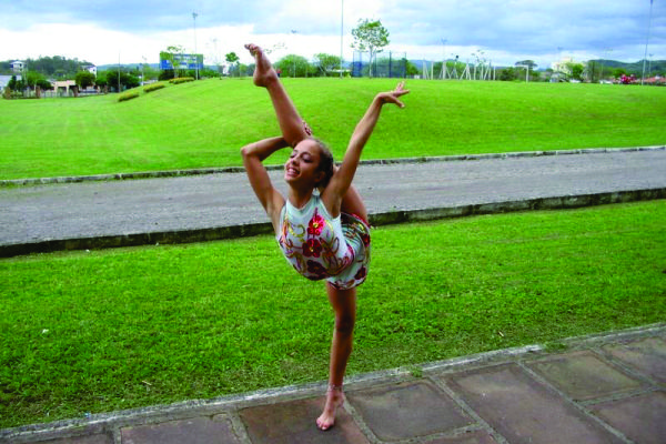 Bruna Martins: campe‹ brasileira e ginasta Top 5 do pa’s durante v‡rios anos de 2002 atŽ 2009