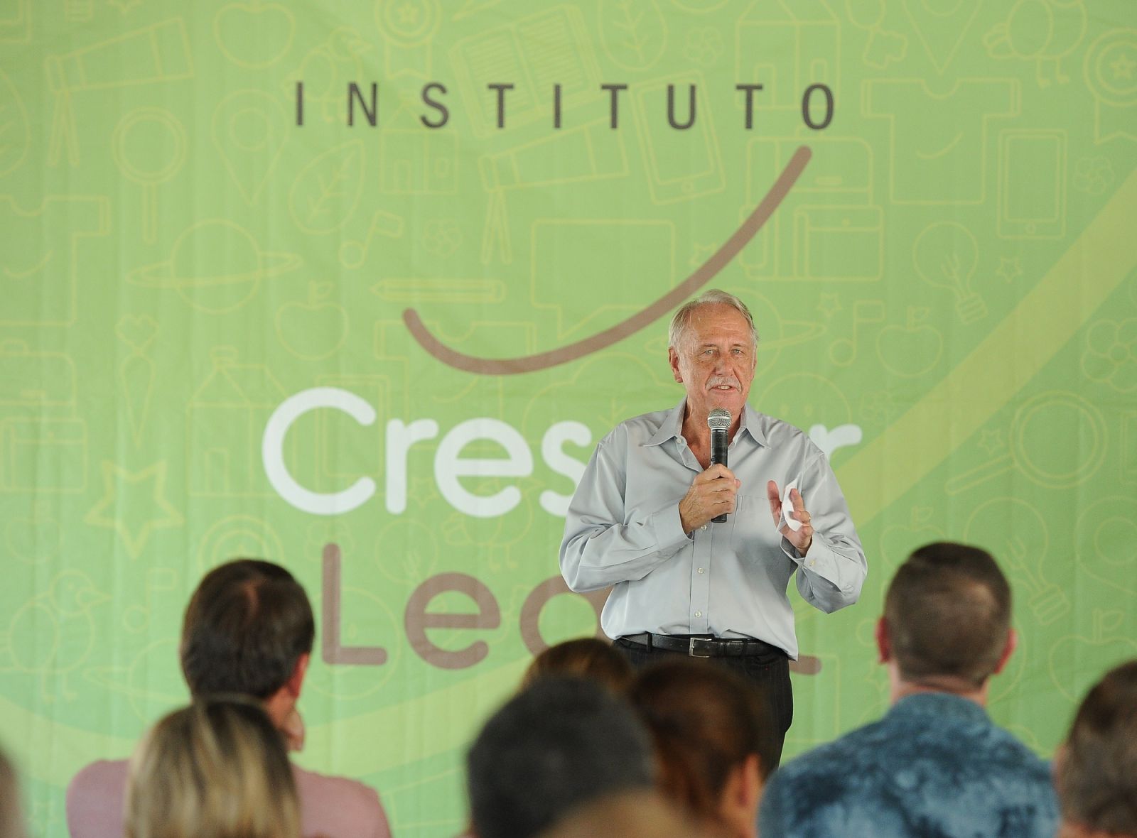 Diretor presidente do Instituto, Iro Schünke