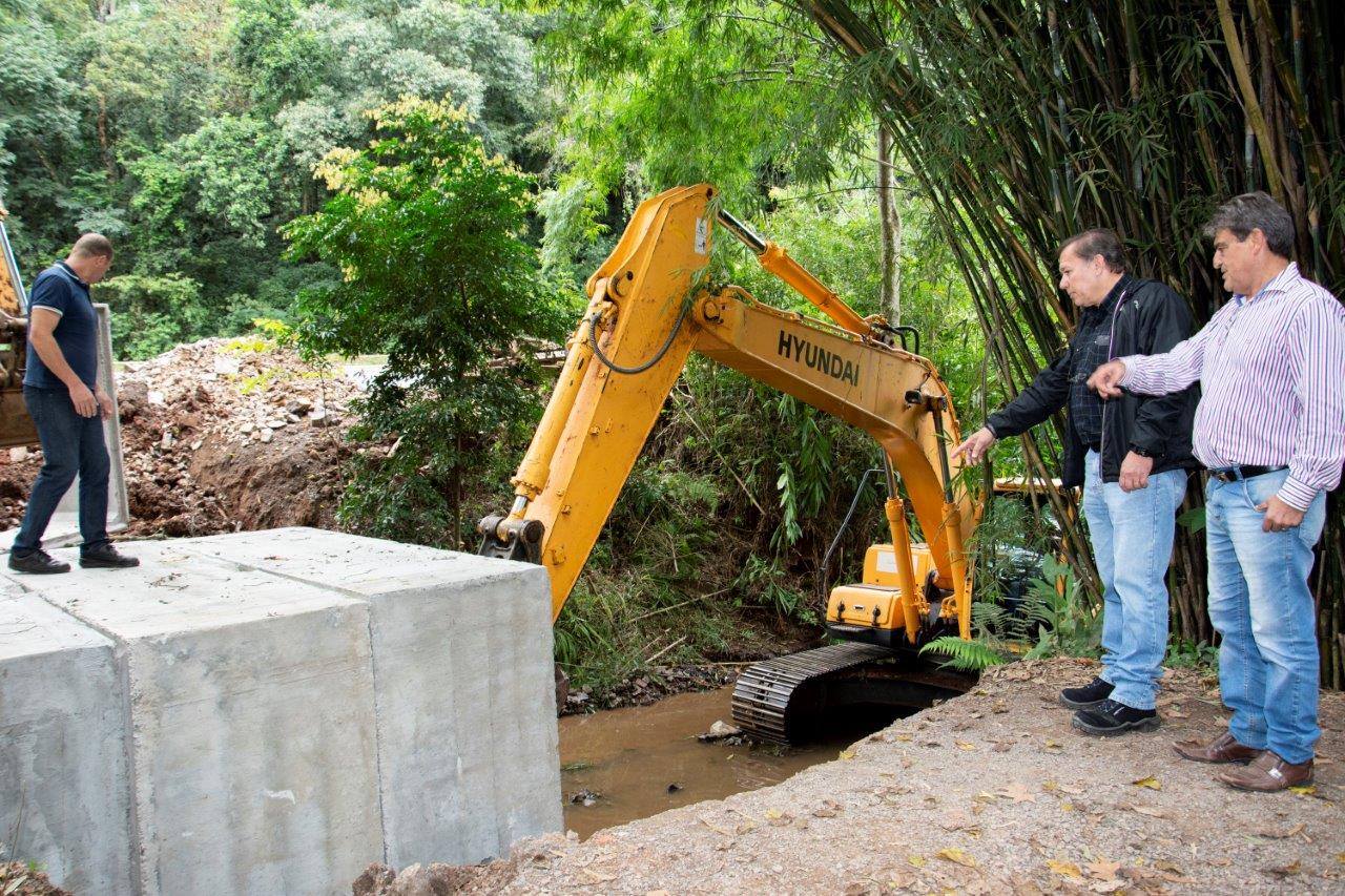 Obra iniciou na semana passada