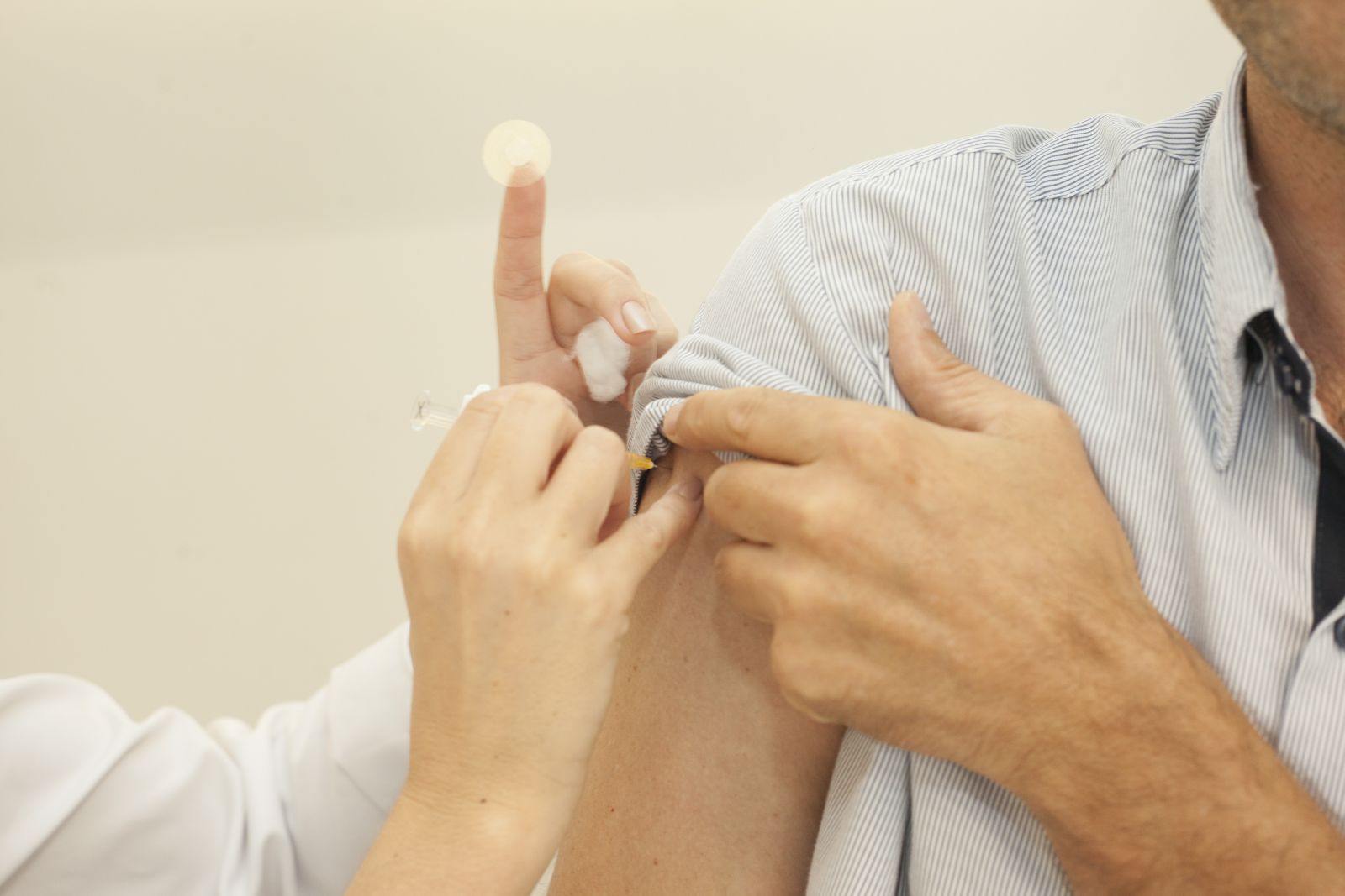 As vacinas contra os vírus Influenza A (H1N1) e (H3N2), e Influenza B estarão disponíveis nas Unidades Básicas de Saúde (UBS) 