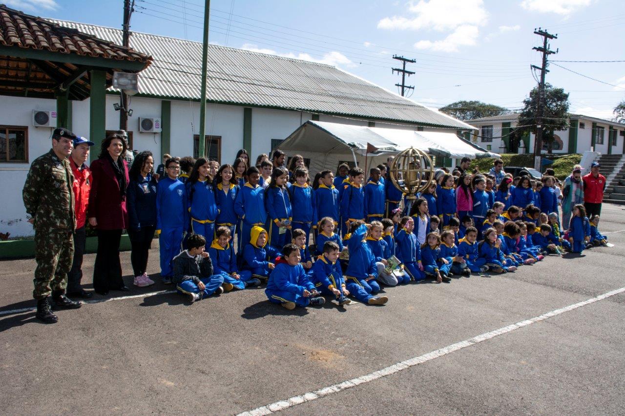 Participaram da solenidade alunos do Programa AABB Comunidade, vindos de escolas como Frederico Assmann, Duque de Caxias, Leonel Brizola e Guilherme Hildebrand