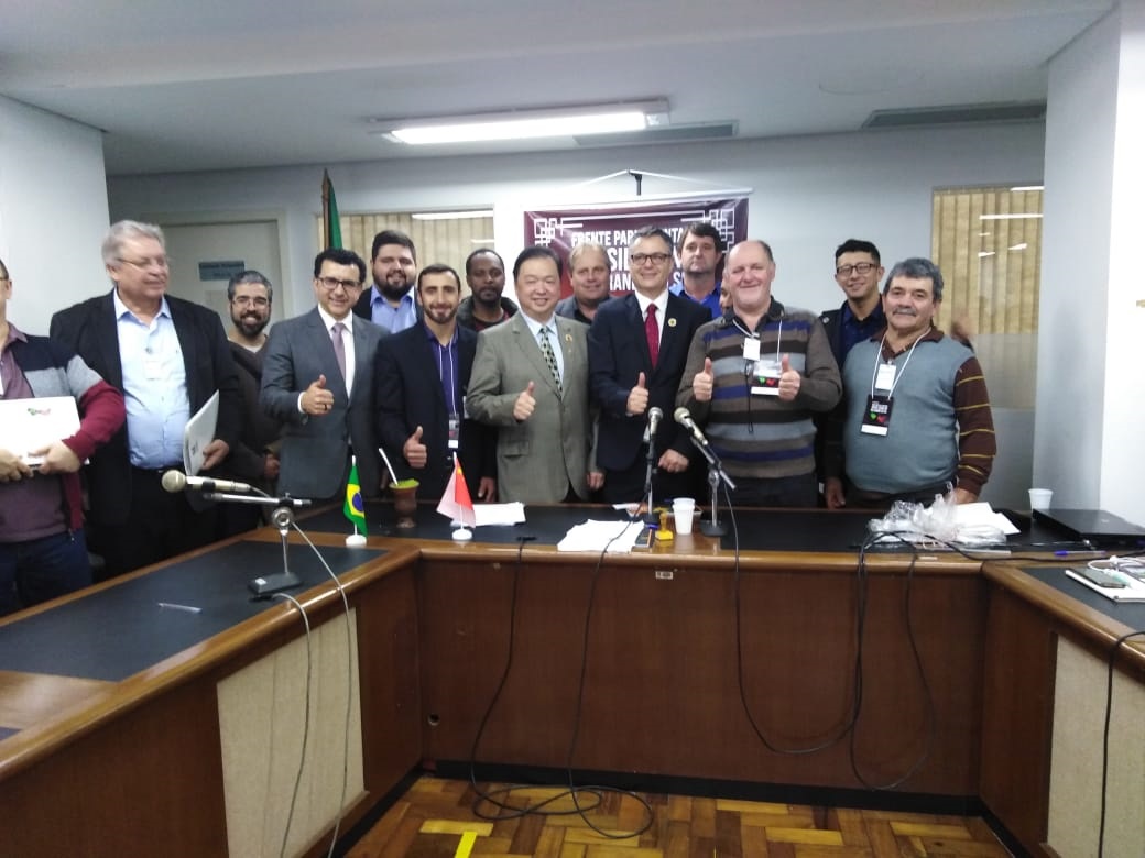 Prefeito André, vice Larri e o secretário Leodegar participaram de seminário na Assembleia Legislativa