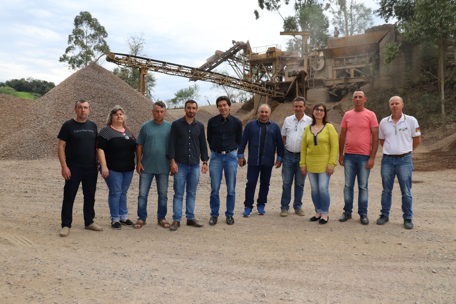 Grupo conferiu como Ž o funcionamento dos britadores nos munic’pios de Segredo e Arroio do Tigre